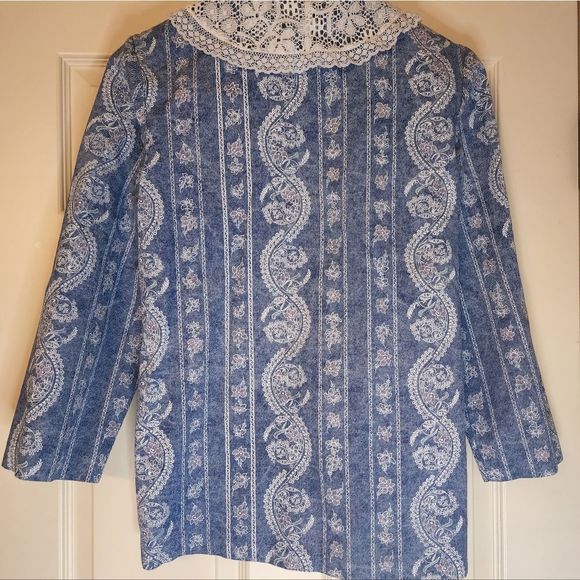 🌴Bundle 3 or more - 30% Disc🌴 NWOT Kathy Davis vintage lace collar blazer. - Picture 2 of 10